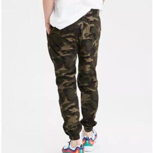 American Eagle Outfitters AE Flex Khaki Jogger Lightweight Size Medium